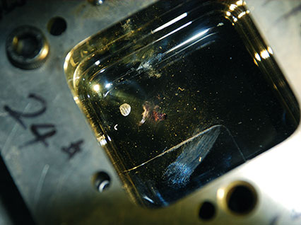 <a href='http://www.mjmei.cn/product/3.htm' class='text_a'>模具激光焊機(jī)</a>修復(fù)鏡面模具效果